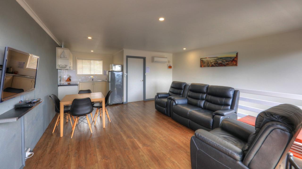 Sweetwater Villas St Helens Bagian luar foto